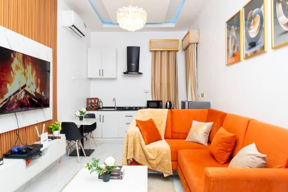 Urban Retreat Luxury Shortlet Apartment Lekki Ajah Lagos With Pool And Gym Eksteriør bilde